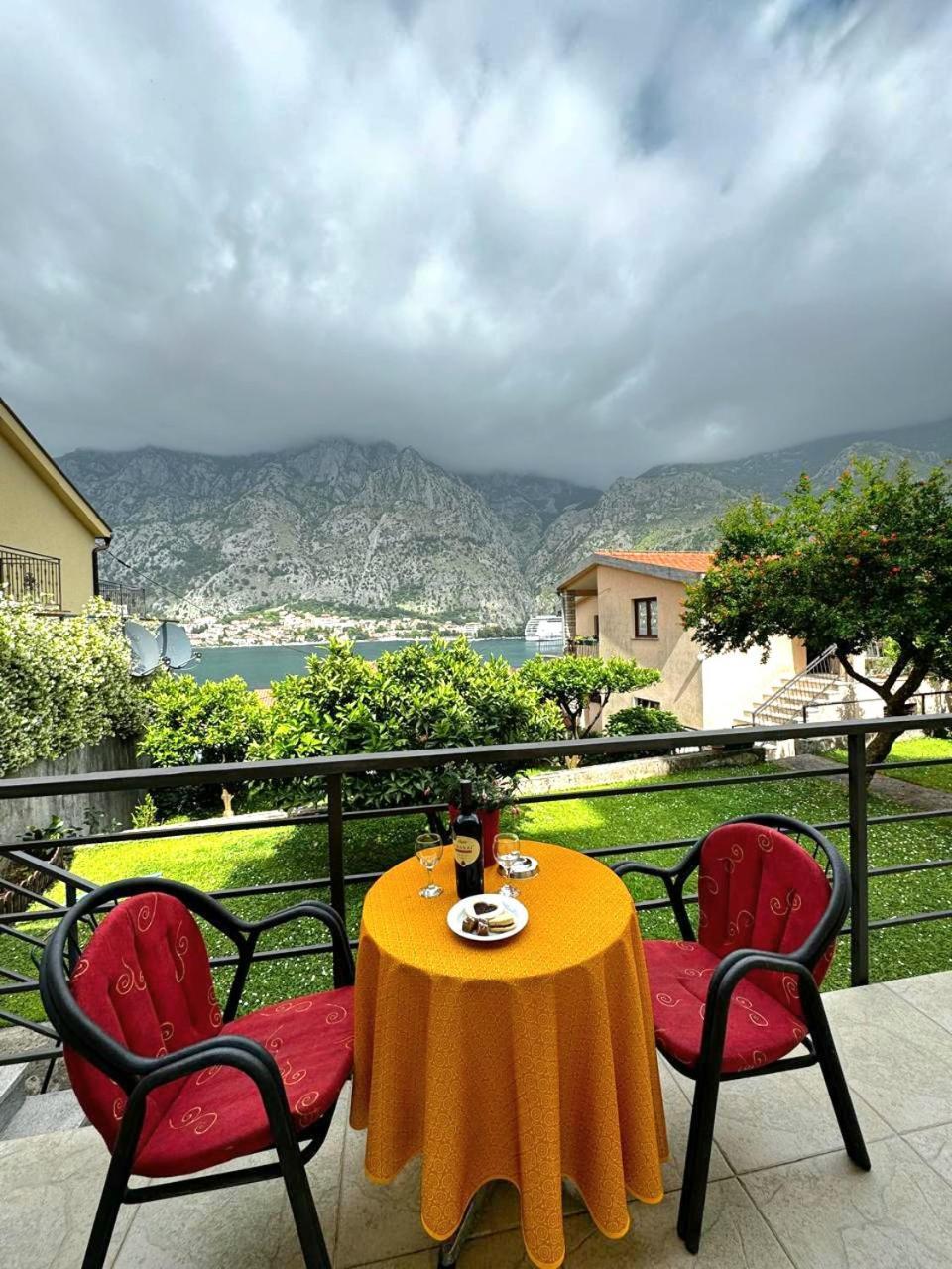 Apartments Andrija Kotor Buitenkant foto